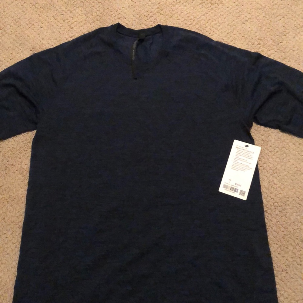 Lulu lemon men’s long sleeve navy blue shirt